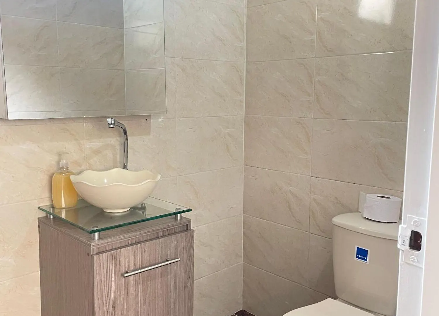 Homestay Habitacion Comoda En Laureles, Estadio Apartment Medellin