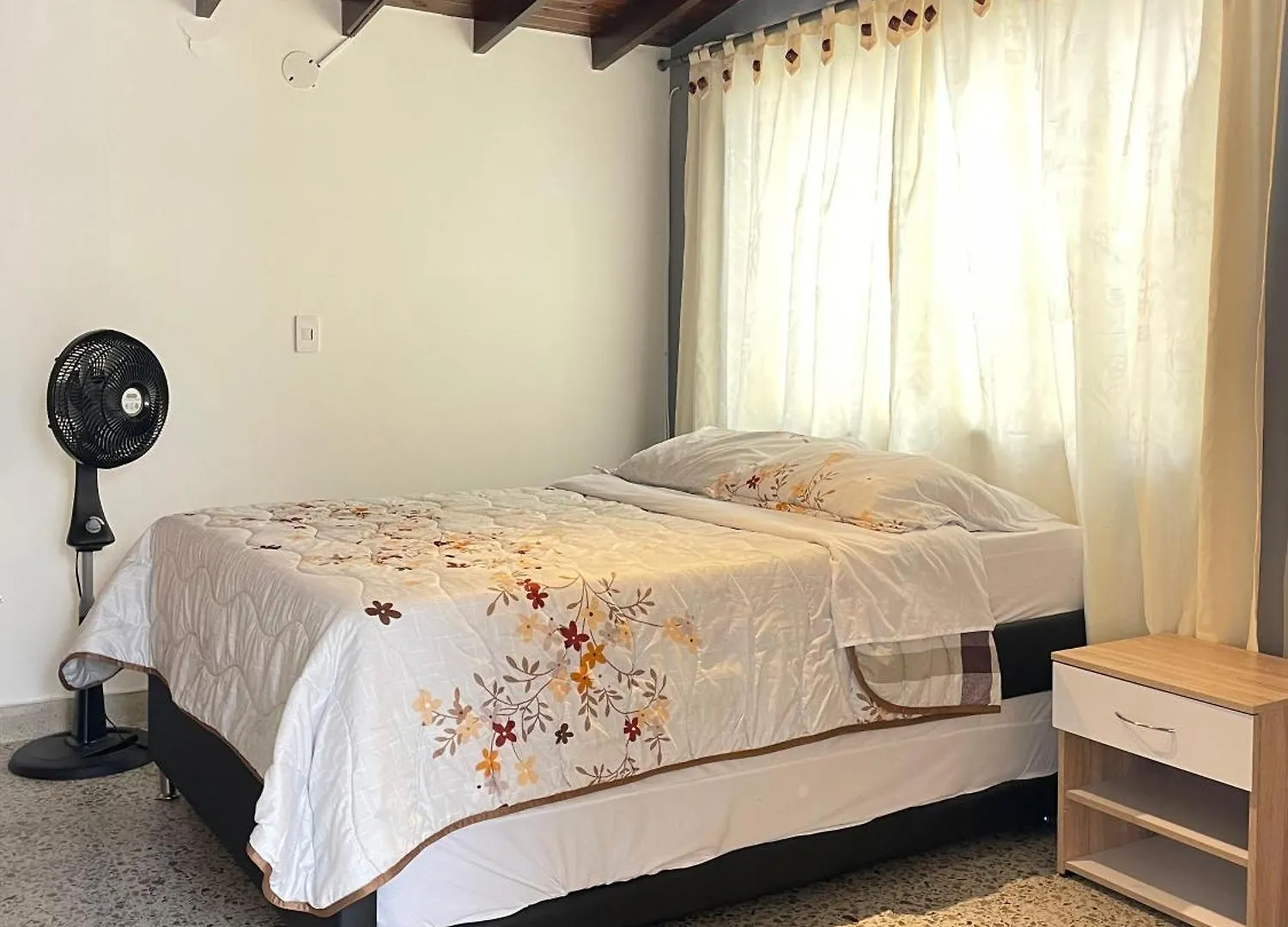 Habitacion Comoda En Laureles, Estadio Apartment Medellin