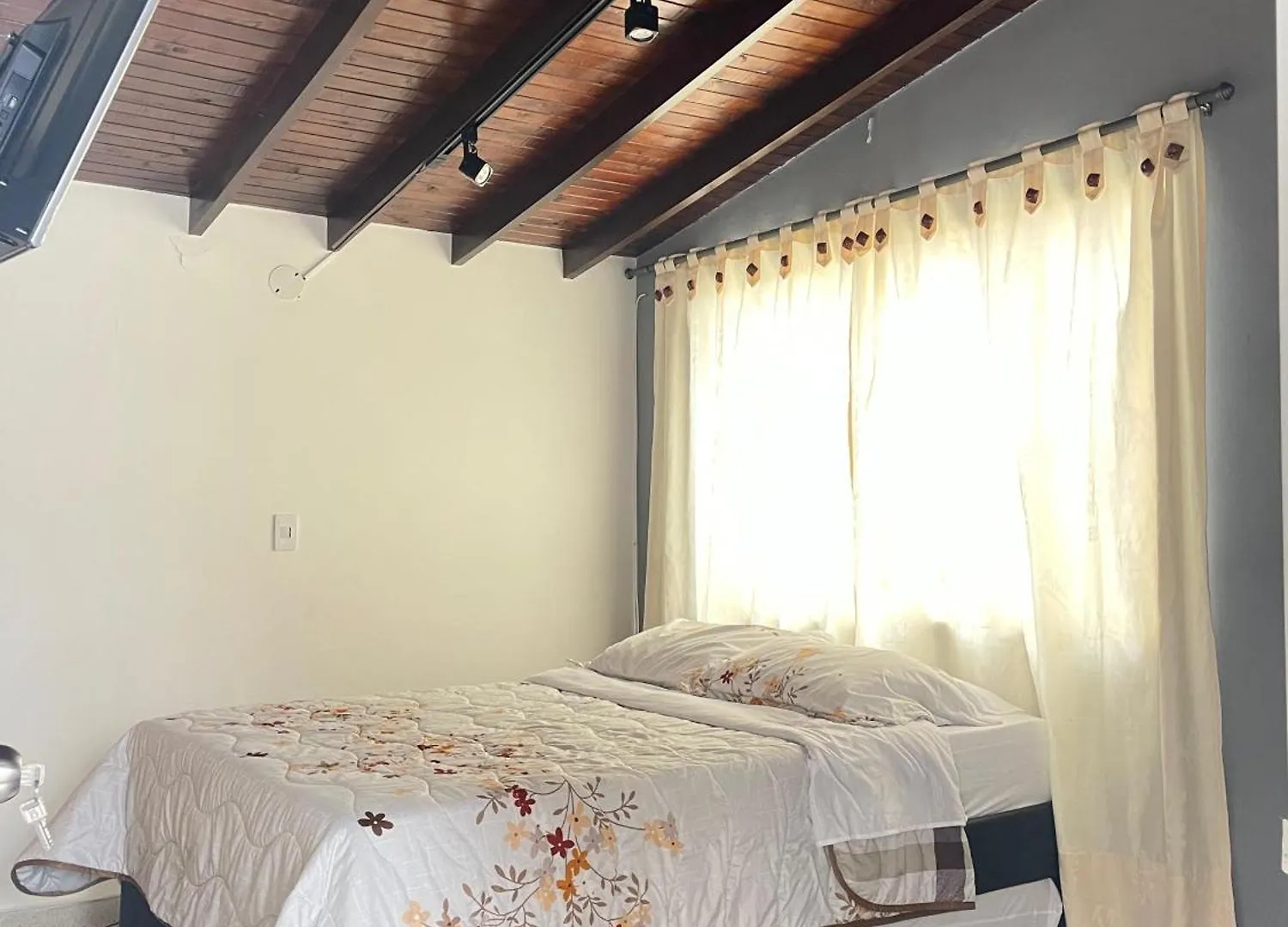 Habitacion Comoda En Laureles, Estadio Apartment Medellin Homestay