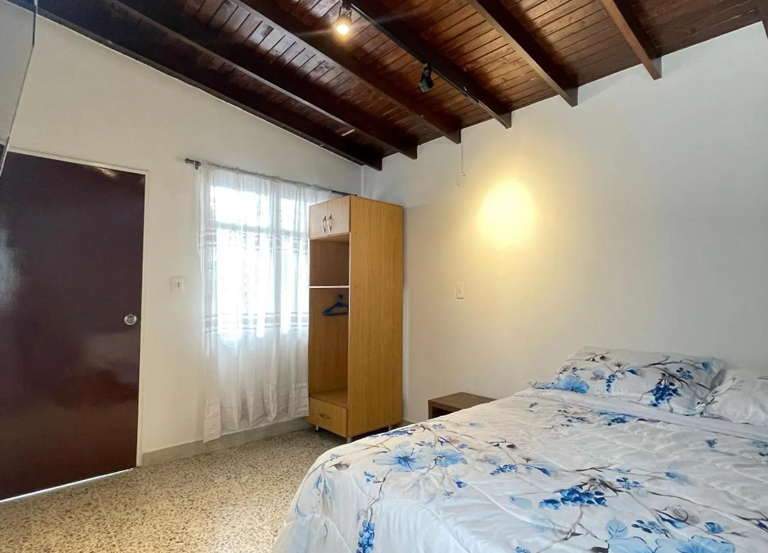 Homestay Habitacion Comoda En Laureles, Estadio Apartment Medellin
